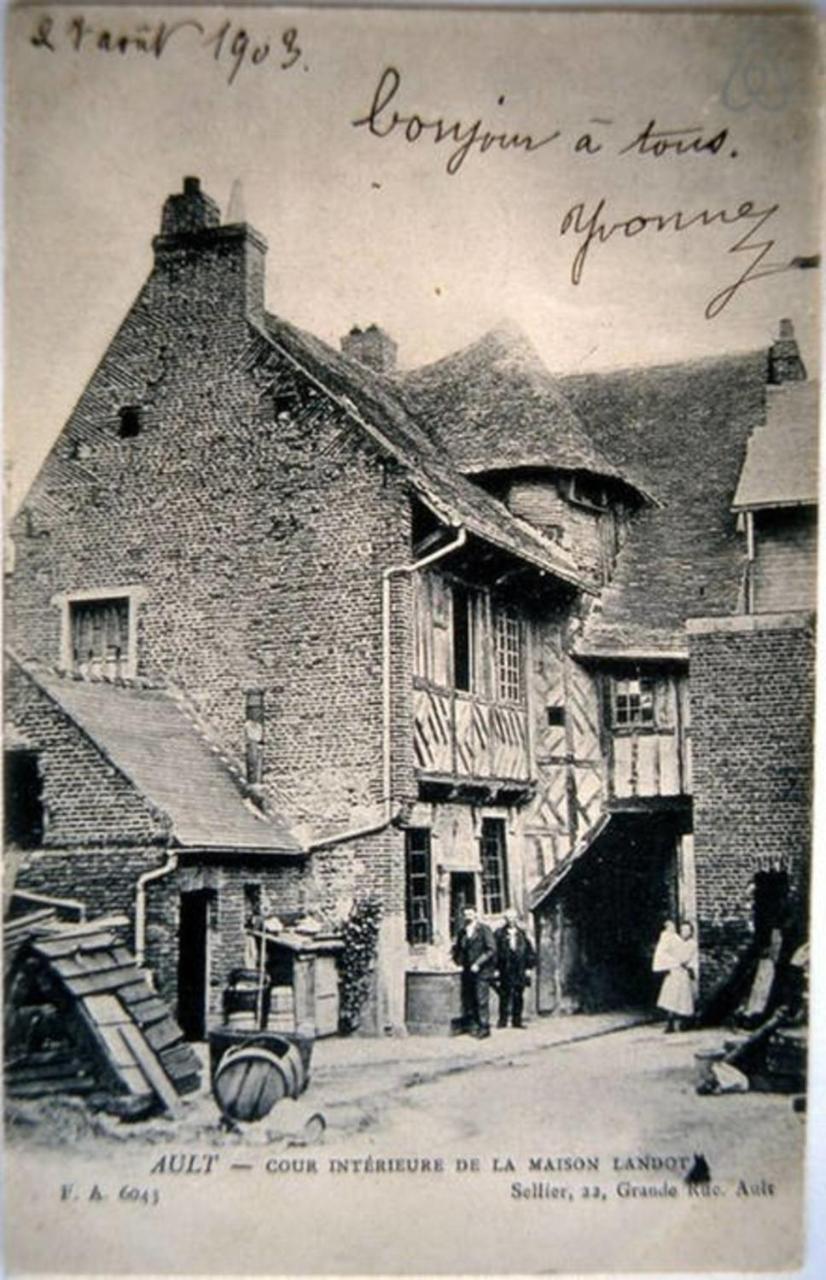 Aa13 - Le Victor Hugo - Sejour D'Exception Dans Un Appartement Historique Ault Kültér fotó